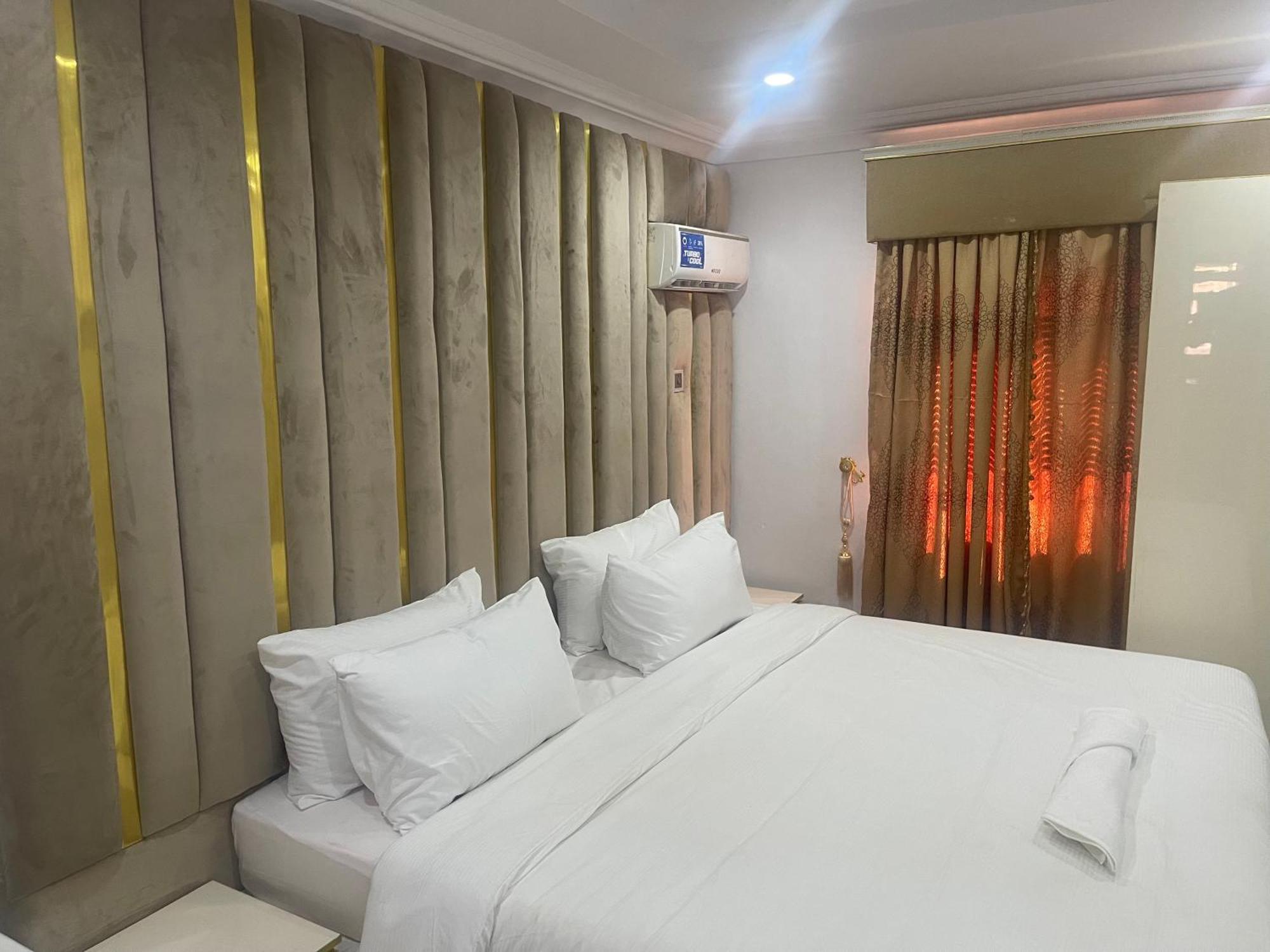 White Gold Hotel Ikeja Dış mekan fotoğraf